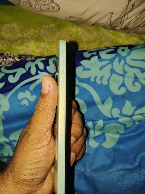 itel a70 pro daba box total geniune hai 12