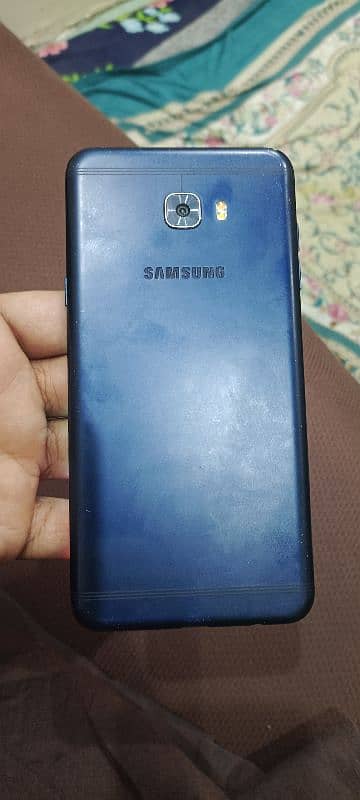 i am selling Samsung C7 pro android mobile phone with box 1