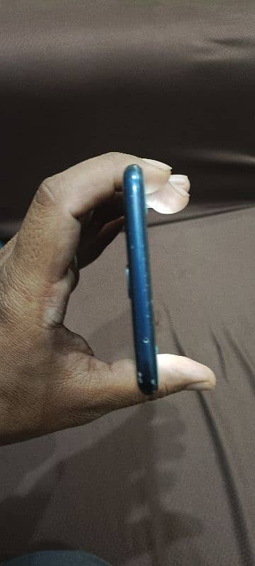 i am selling Samsung C7 pro android mobile phone with box 5