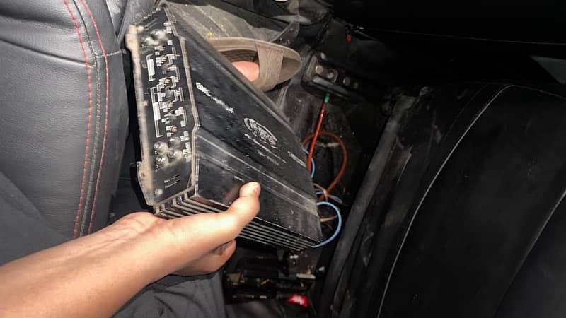 Woofer with car amliphire 1600 maga watt 4