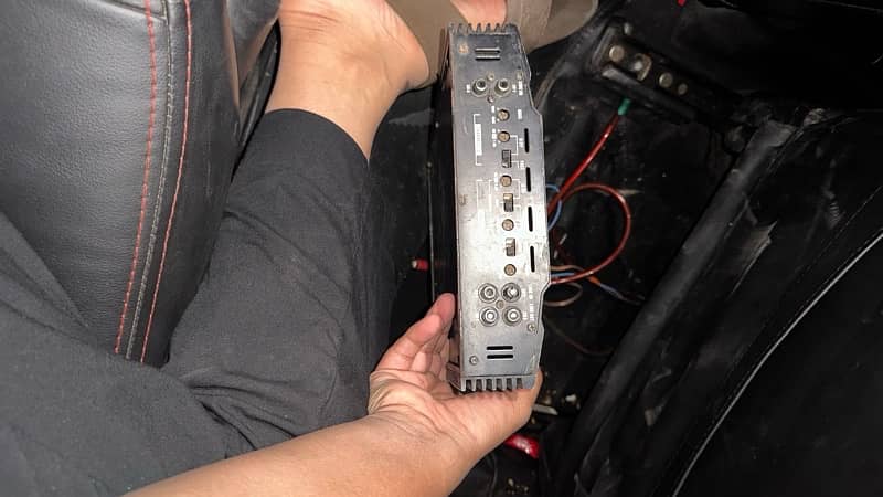 Woofer with car amliphire 1600 maga watt 5