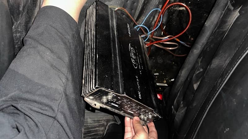 Woofer with car amliphire 1600 maga watt 6