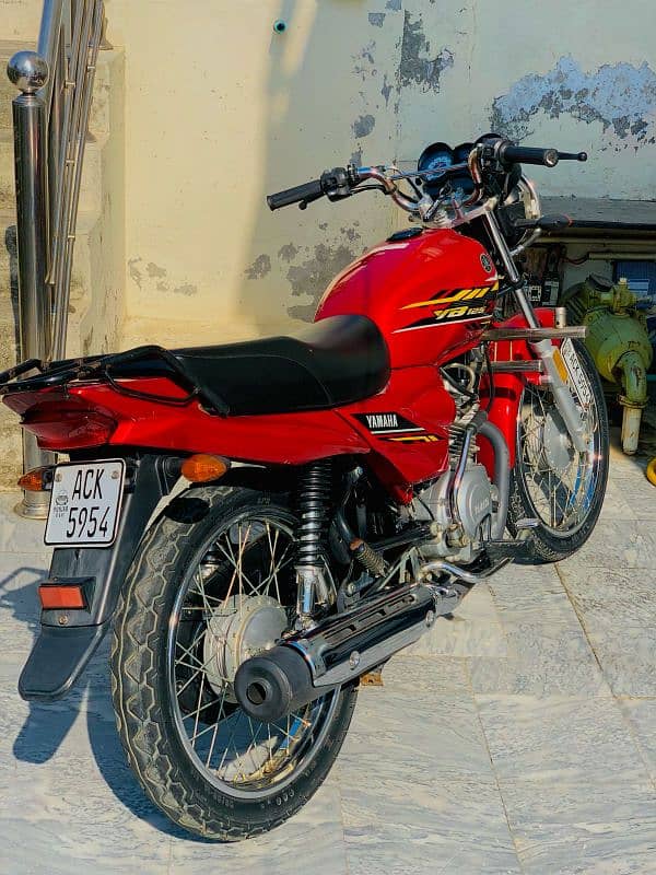 YAMAHA YB 125Z 0