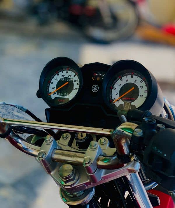 YAMAHA YB 125Z 3
