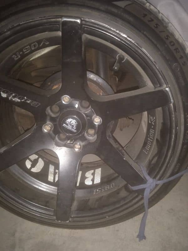 Rim tyre 6 month used low profile no single puncher 3