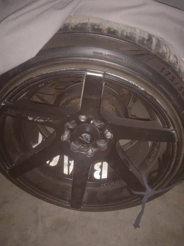 Rim tyre 6 month used low profile no single puncher 6