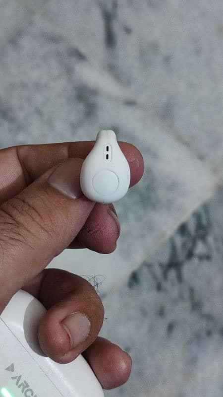 Earphone Arch company 4