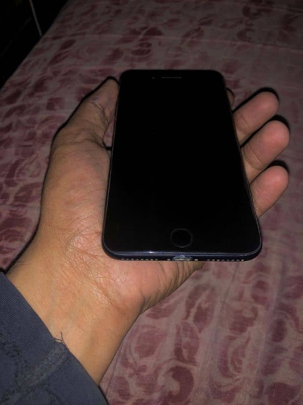 iPhone. 7 plus non pta 128 GB panal change hona hai Baki OK hai 0
