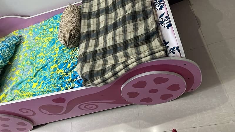 girl single bed 1
