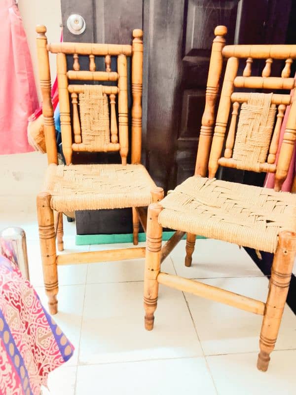 Sheesham wood sindhi chair and table 5