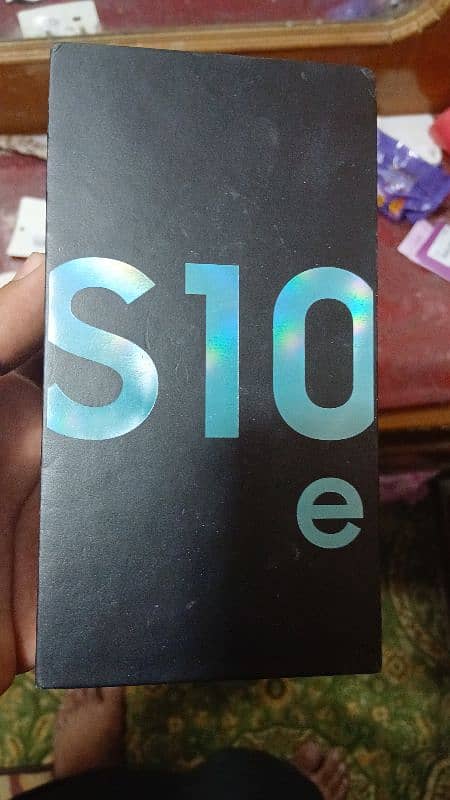 Samsung Galaxy S10e 0
