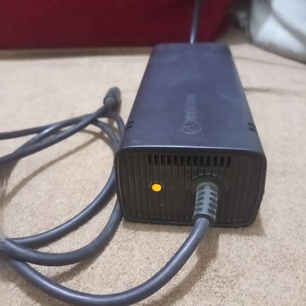 xbox 360E power supply / power adapter 1