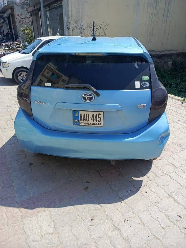 Toyota Aqua 2012 1