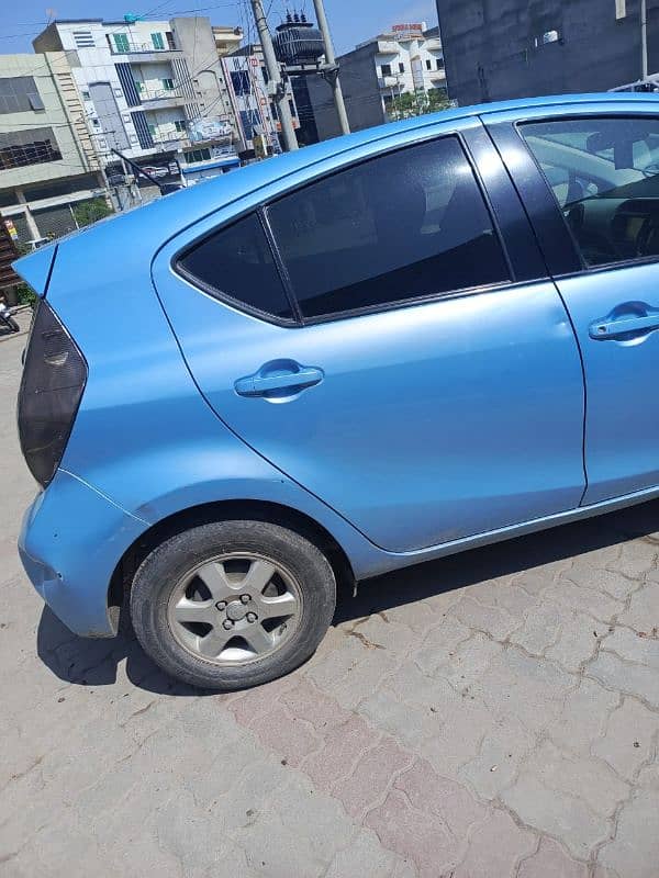Toyota Aqua 2012 3