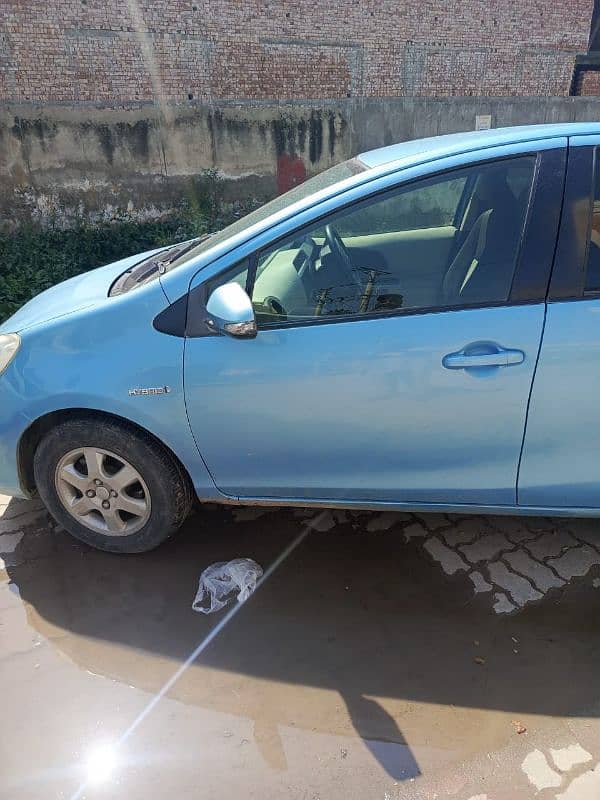 Toyota Aqua 2012 4