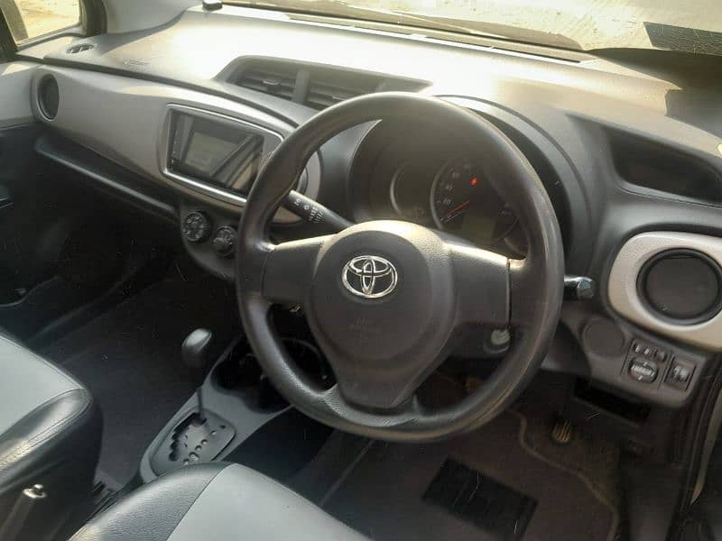 Toyota Aqua 2012 6