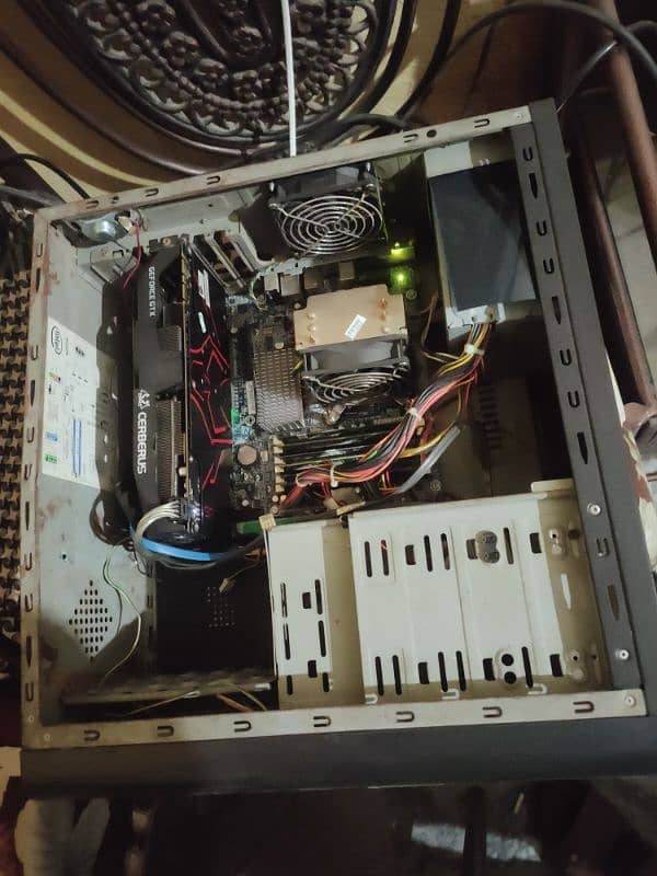 HP Z400 gaming pc in custom chasing 0