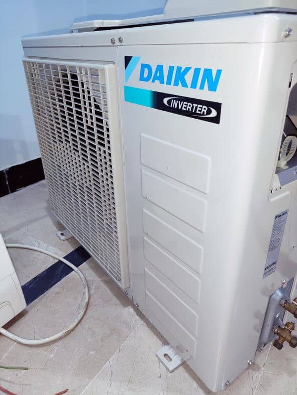 Daikin 1.6 Ton 7