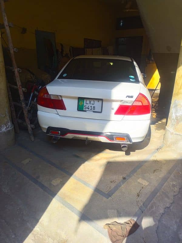 Mitsubishi Lancer 1998 3