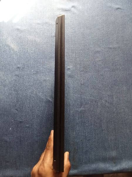 8th Generation Core i3 8GB/256SSD Full Touch Screen also Fingers Lock 9