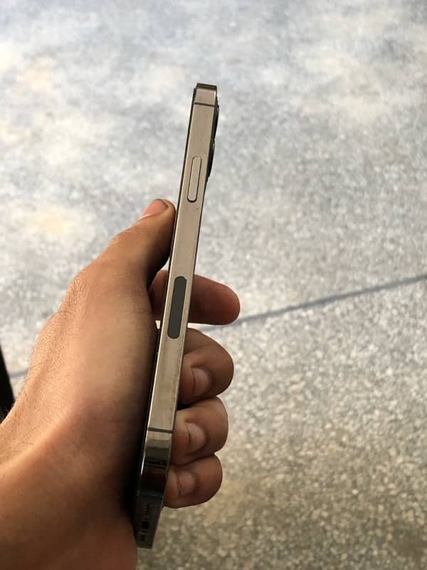 IPhone 12 pro 128 (FU) ————————————-11,12,13,14,15,16 6