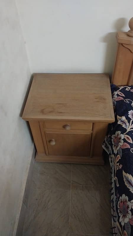 Double Bed with Dressing table 4