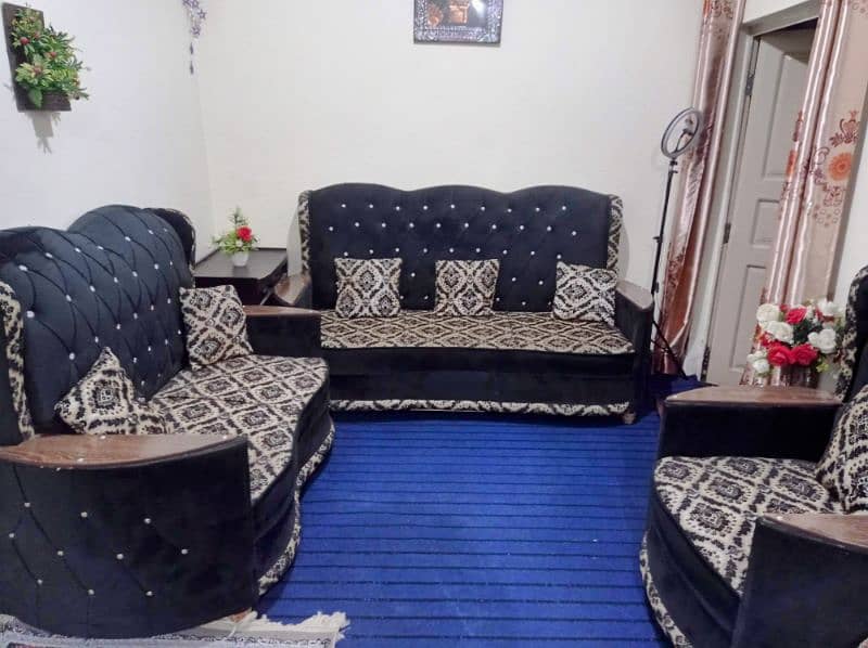 6 seater sofa set in good condition 0