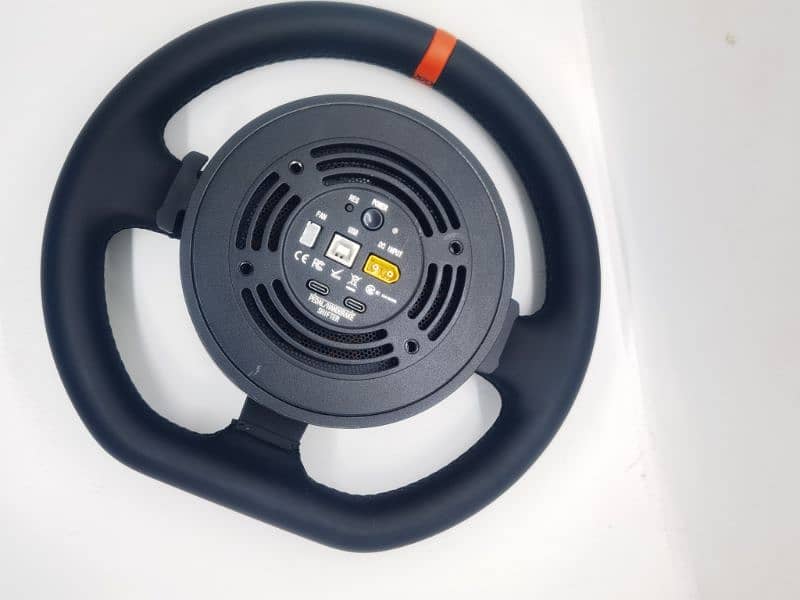 Cammus C8 Steering Wheel 3