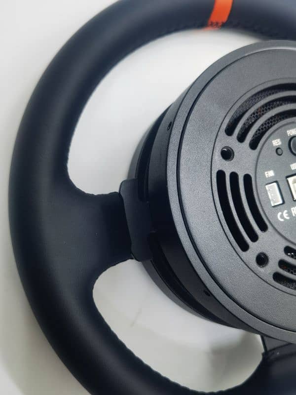 Cammus C8 Steering Wheel 5