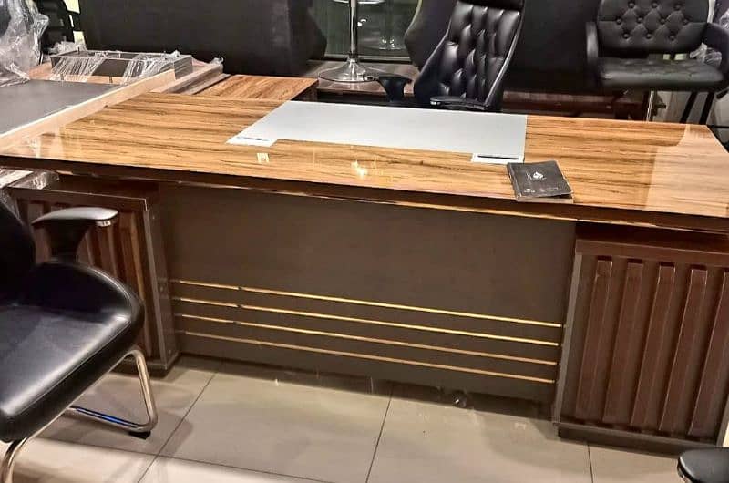brand new 2 table 4