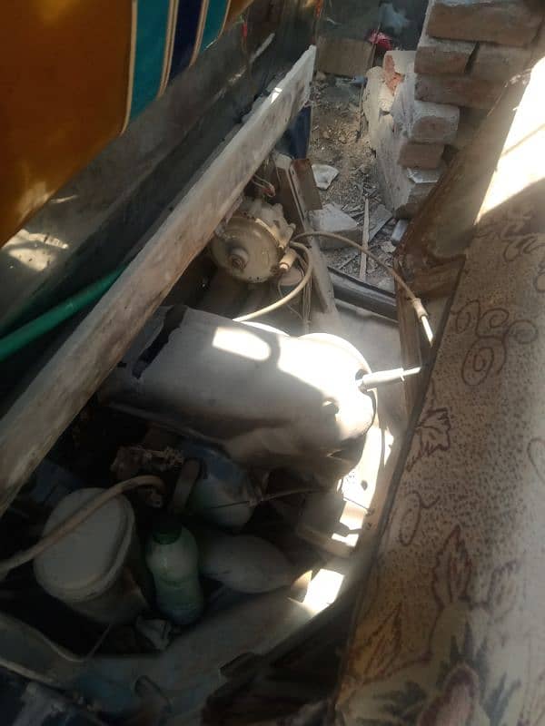 vespa Lot 2 stroke rickshaw for sale in good condition 4