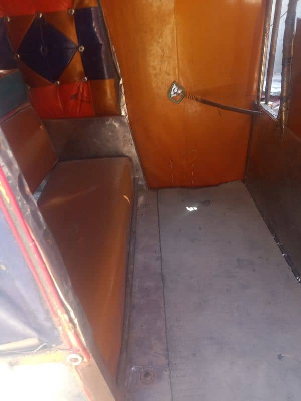 vespa Lot 2 stroke rickshaw for sale in good condition 9