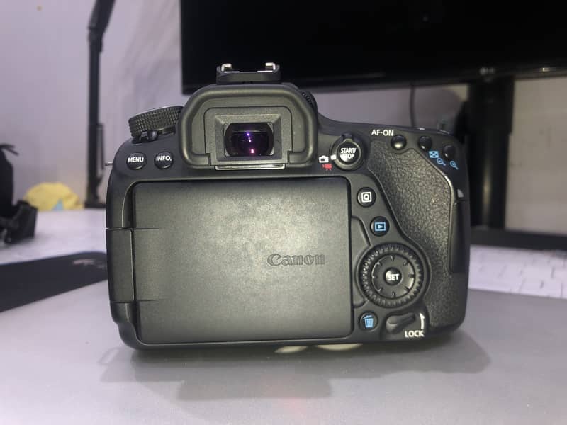 Cannon 80D with (Whole Kit) 7