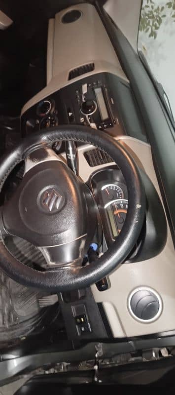 Suzuki Wagon R 2014 4