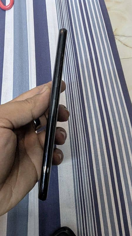Samsung Galaxy S8 (No Display) 2