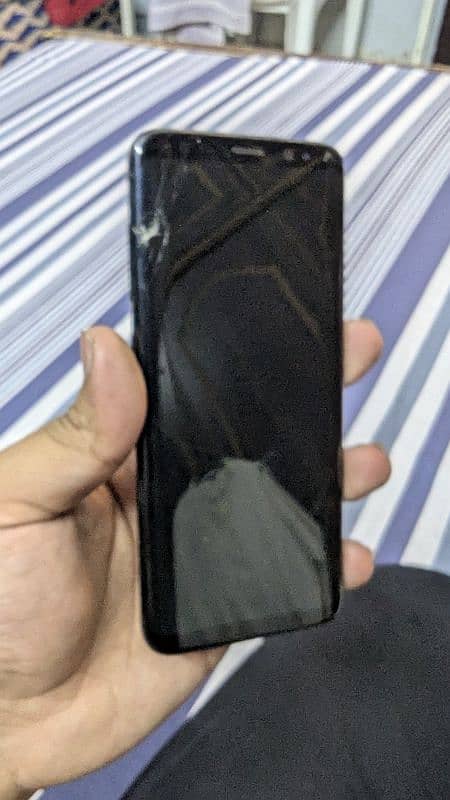 Samsung Galaxy S8 (No Display) 4