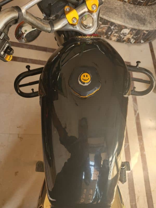 Honda 125 2020/21 Converted to golden edition 4