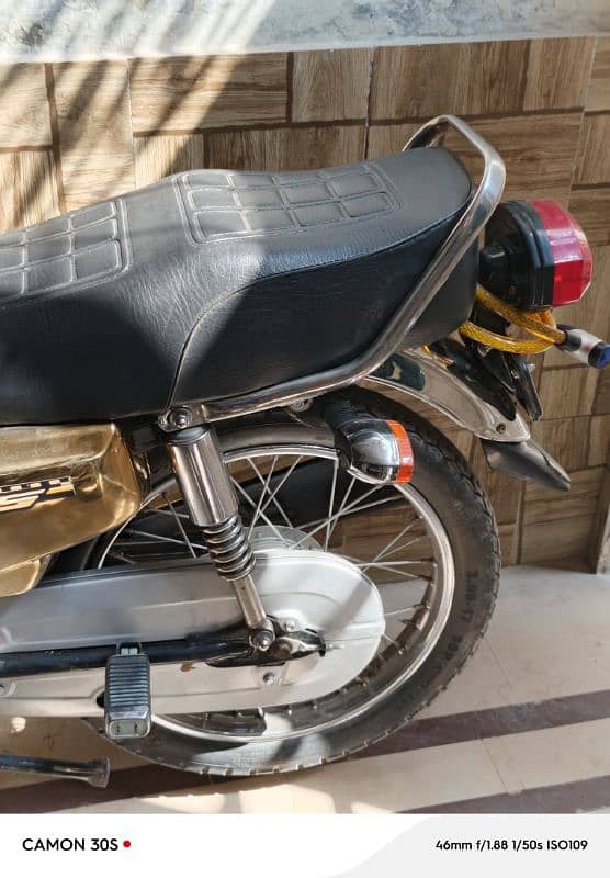 Honda 125 2020/21 Converted to golden edition 9