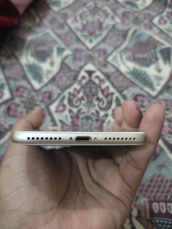 iPhone 7 plus pta approved 2