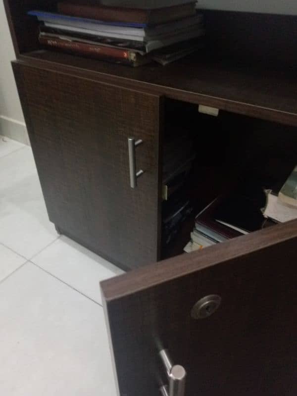 study table/computer table 0