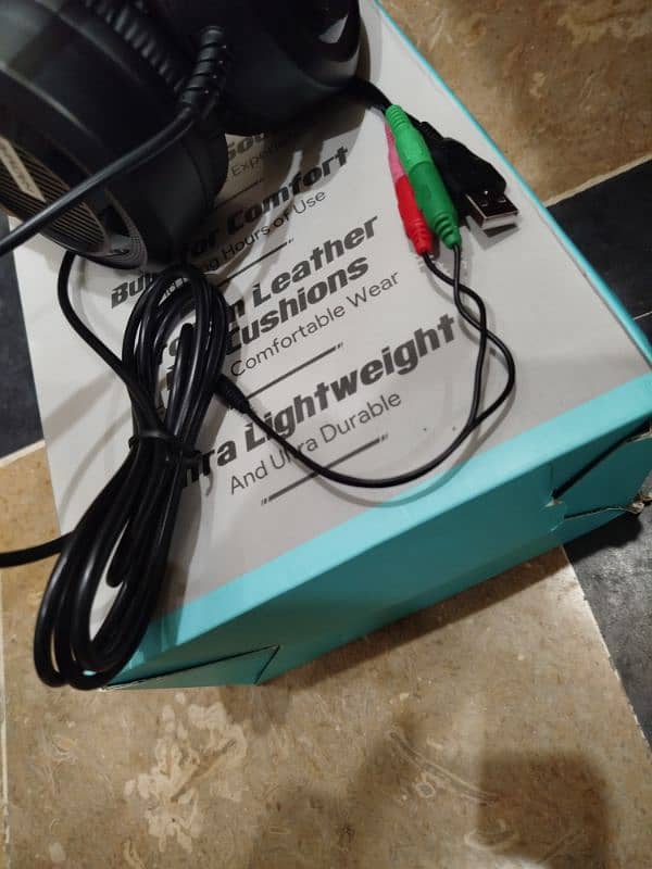 Gaming headphones With RGB Light 4
