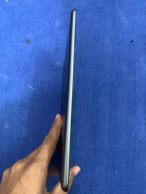 i pad 7th generation 128gb 3