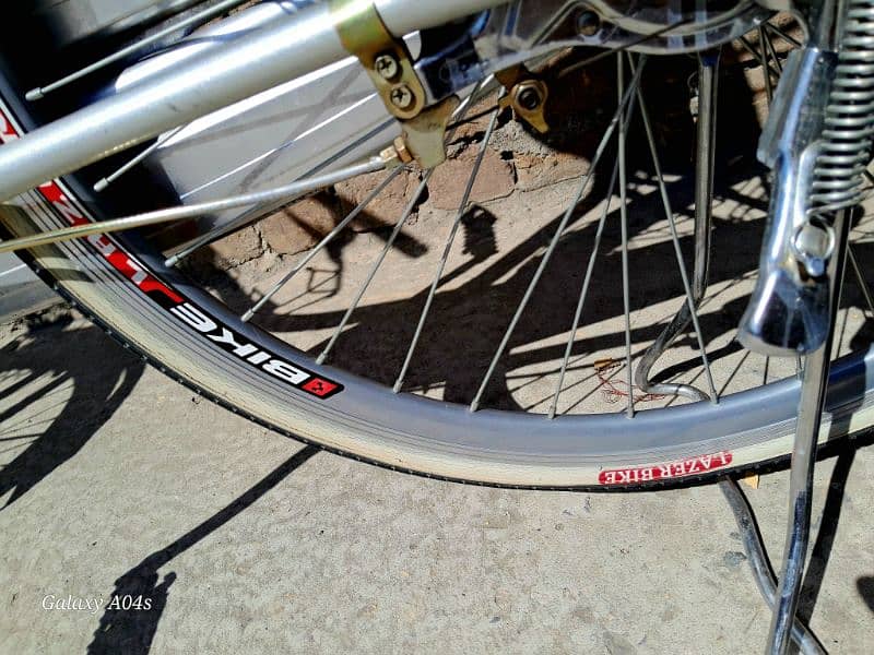 Premium Japanese imported Cycle 10/10 Condition. Final Price 2