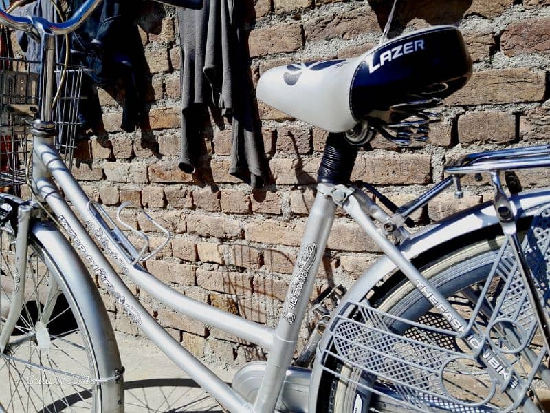 Premium Japanese imported Cycle 10/10 Condition. Final Price 5