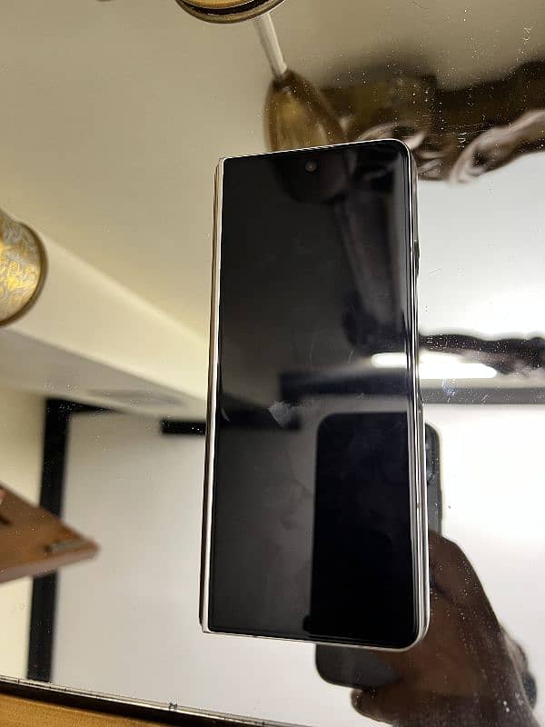 Samsung Fold 5 with original box | 256 Gb Non PTA 3