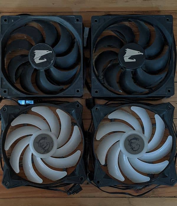 Gigabyte Aorus C300 Gaming Case With Arbg Fans 3