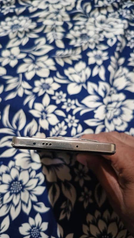 Tecno camon 30 12 gb 256 gb 3