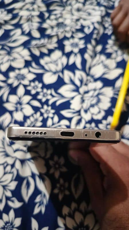 Tecno camon 30 12 gb 256 gb 4