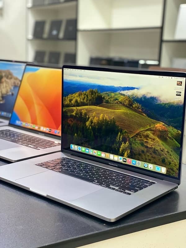 MacBook Pro 2019 core i9 | 32gb | 1tb ssd | 8gb graphics | 16” laptop 0