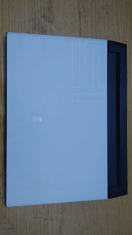 Alienware M15 R4 10870H 3070 16GB 256GB Gaming Laptop 0